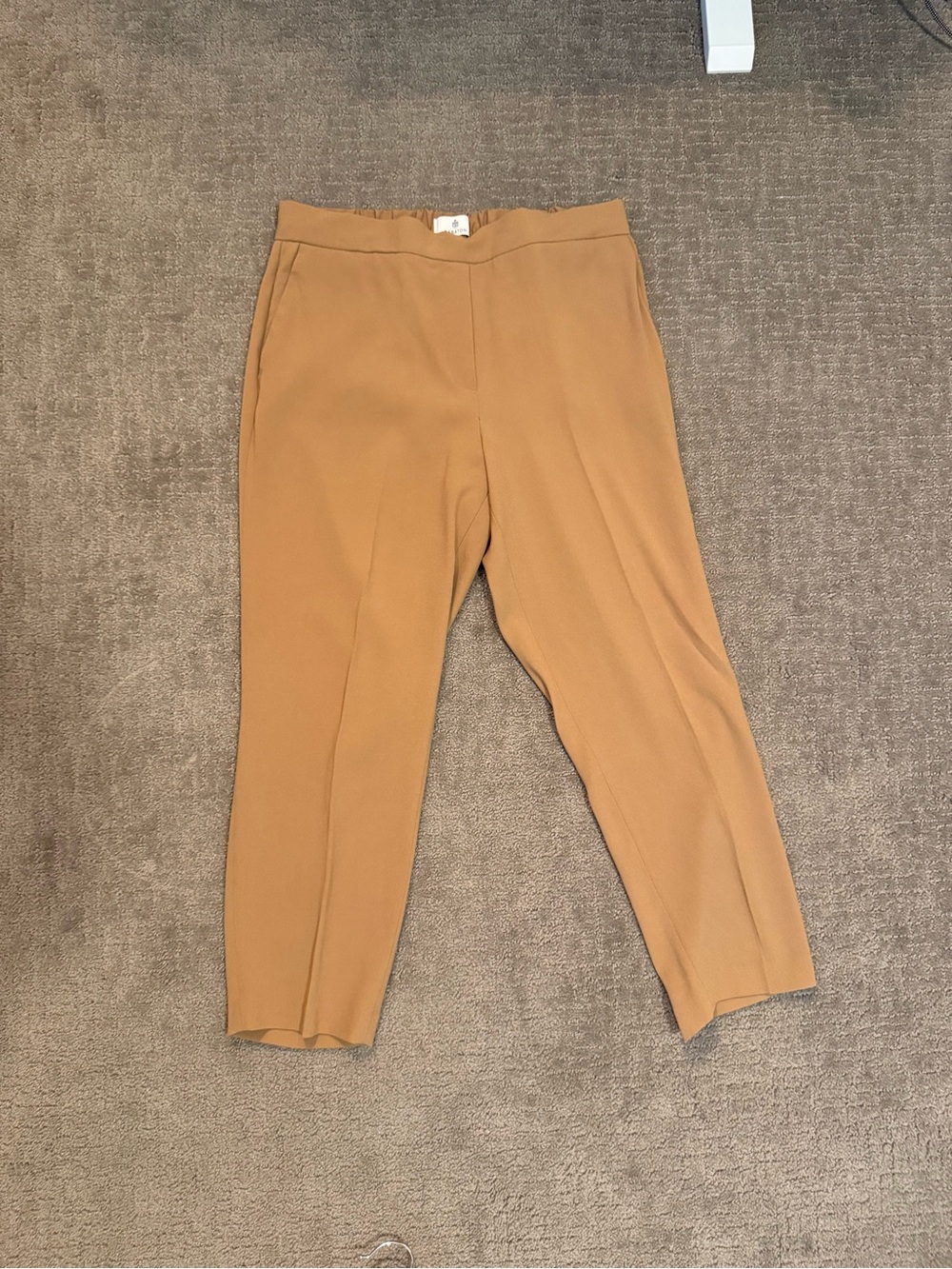 EUC Aritzia Babaton Conan Pants in Savile (Camel); Size 8